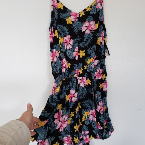 Romper, black, floral. NWT - Picture 1 of 3